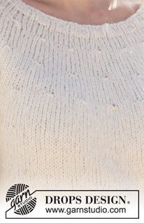 White Dove / DROPS 213-3 - Jersey de punto con mangas cortas y canesú redondo en DROPS Sky. La pieza está tejida de arriba para abajo. Tallas: S – XXXL.