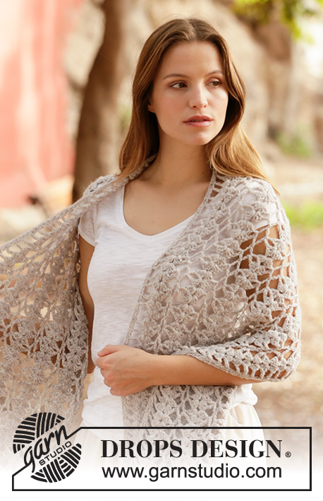 Garden Trails / DROPS 213-31 - Crocheted stole in DROPS Sky. Piece is crocheted with lace pattern.