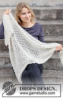Snow Star Wrap / DROPS 214-51 - Crocheted shawl with love knots in DROPS Puna. Piece is worked bottom up.