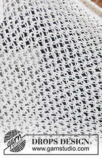 Snow Star Wrap / DROPS 214-51 - Hæklet sjal med kærlighedsknuder i DROPS Puna. Arbejdet hækles nedenfra og op.