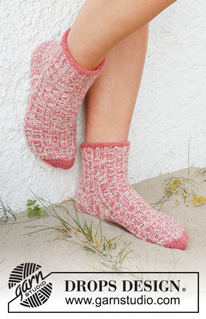 Canadian Climbers / DROPS 223-42 - Knitted socks in 2 strands DROPS Nord. Sizes 35 - 43.