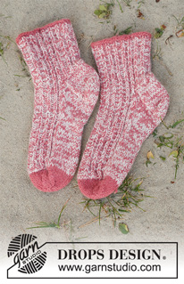 Canadian Climbers / DROPS 223-42 - Knitted socks in 2 strands DROPS Nord. Sizes 35 – 43 = US 4 1/2 – 12 1/2.