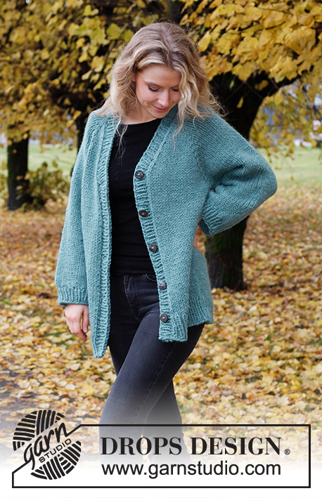 Water Point / DROPS 226-44 - Knitted jacket in DROPS Andes. Piece is knitted top down with raglan and V-neck. Size XS – XXL.