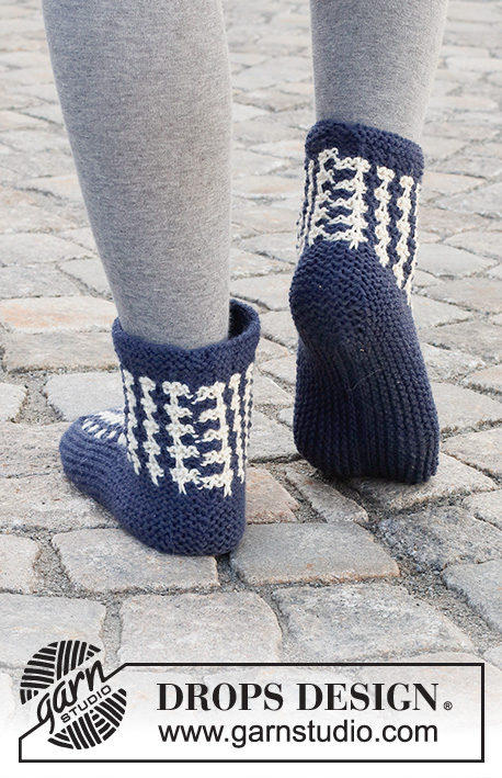 Dapper Duo / DROPS 227-55 - Knitted slippers with pepita-pattern in DROPS Lima. The piece is worked back and forth. Sizes 35 - 43