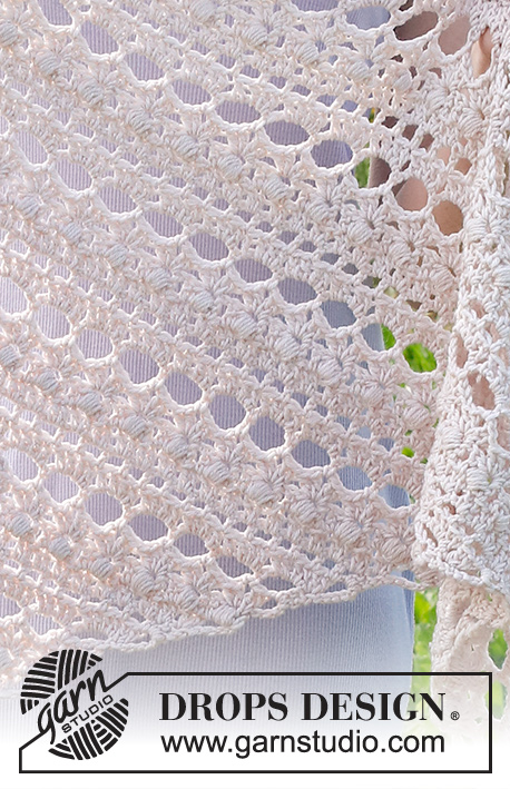 Rosé Shawl / DROPS 229-14 - Crocheted shawl in DROPS Cotton Merino. The piece is worked with lace pattern and bobbles.