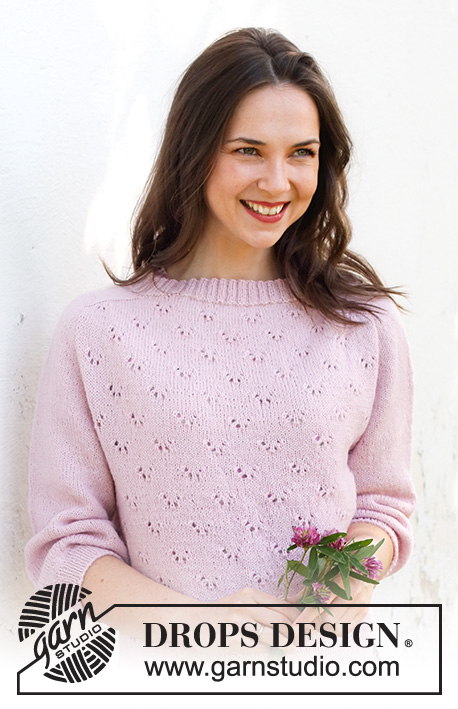 Pink Peony Sweater / DROPS 232-25 - Gebreide trui in DROPS Flora. Het werk wordt van boven naar beneden gebreid met zadelschouders, kantpatroon en ¾ lengte mouwen. Maat: S - XXXL