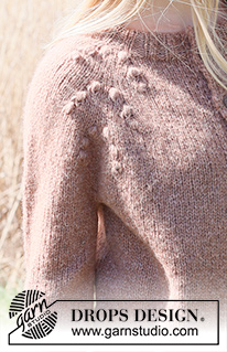 Winter Berry Cardigan / DROPS 235-29 - Rozpinany sweter na drutach, przerabiany od góry do dołu, z reglanowymi rękawami, supełkami i obszyciami przodu dżersejem podwójnym (plisa podwójna dżersejem), z włóczki DROPS Air. Od S do XXXL.
