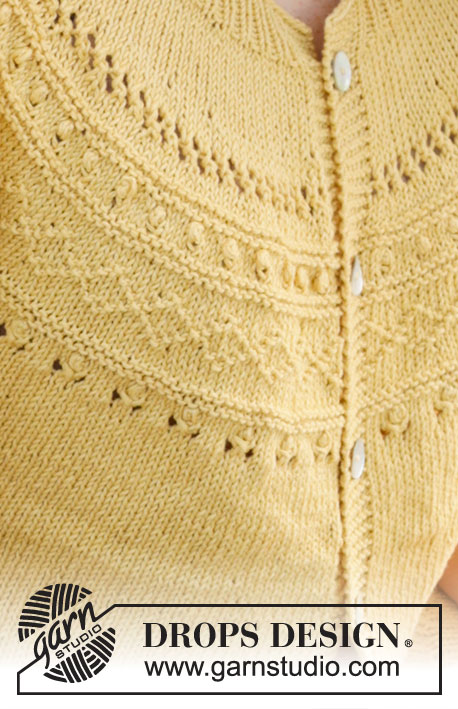 Sun Dream Cardi / DROPS 240-23 - Rozpinany sweter na drutach, przerabiany od góry do dołu, z zaokrąglonym karczkiem strukturalnym ściegiem fantazyjnym i krótkim rękawem, z włóczki DROPS Safran. Od S do XXXL.
