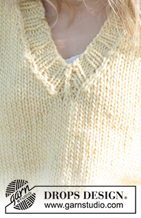 Campus Rally Vest / DROPS 240-28 - Knitted vest in 1 strand DROPS Snow or 2 strands DROPS Air. The piece is worked from the bottom up in stockinette stitch, with V-neck and splits in the sides. Sizes S - XXXL.