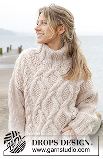 Cable Beach Sweater / DROPS 243-23 - Strikket oversize bluse i DROPS Snow. Arbejdet strikkes oppefra og ned med snoninger, slids i siderne og dobbelt halskant. Størrelse S - XXXL.