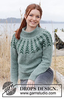 Ancient Woodlands Sweater / DROPS 244-1 - Sweter na drutach, przerabiany od góry do dołu, z włóczki DROPS Sky. Z podwójnym wykończeniem dekoltu, zaokrąglonym karczkiem, żakard nordyckim i pęknięciami na bokach. Od S do XXXL.