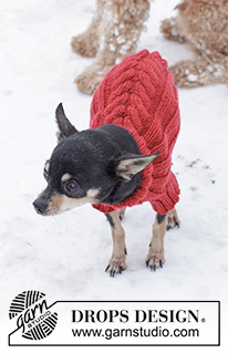 Holiday Buddies / DROPS 245-31 - Knitted dog sweater in DROPS Karisma. The piece is worked from neck to tail, with rib and cables. Sizes XS - M. Theme: Christmas.