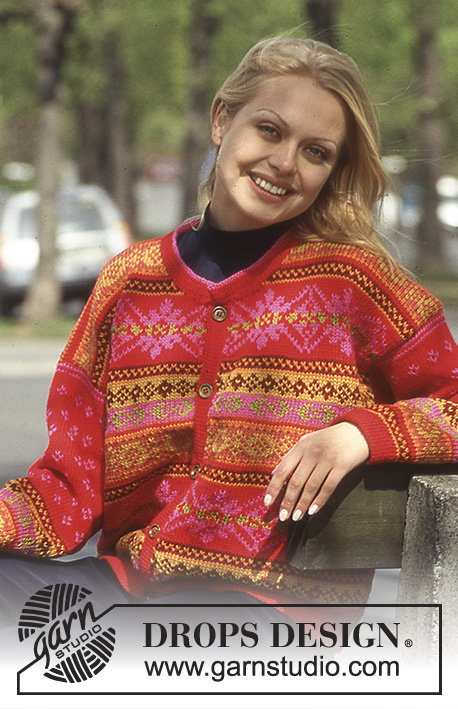 Maypole / DROPS 48-4 - Rozpinany sweter na drutach, z żakardem, z włóczki DROPS Karisma Superwash. W wersji krótkiej lub długiej.
