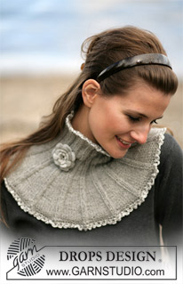 DROPS 98-34 - DROPS Neck warmer in Alpaca with border and flower in Cotton Viscose 