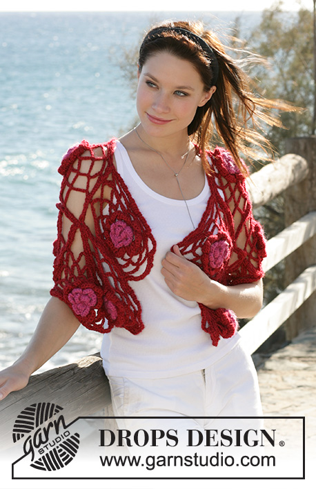 Kissed by a Rose / DROPS 99-17 - DROPS shawl with crochet triangles in “Silke-Alpaca”. 