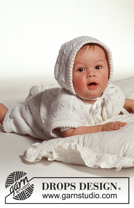 Baby Joy / DROPS Baby 1-9 - Strikket sett med heldress og sokker til baby i DROPS Safran. Arbeidet strikkes med hullmønster. Størrelse 3 mnd - 2 år. Tema: Dåp og navnefest.