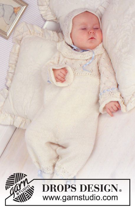 Angel Kissed / DROPS Baby 11-30 - Strikket overall til baby i DROPS BabyAlpaca Silk. Arbejdet strikkes med hulmønster og hæklet kant. Størrelse 1 mnd - 9 mnd. Tema: Dåb og navnefest.