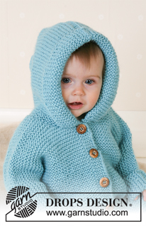Dreamy Bluebell / DROPS Baby 14-14 - Nid d'Ange avec capuche tricoté au point mousse, en DROPS Alpaca. Taille bébé et enfant, du 1 mois au 4 ans.