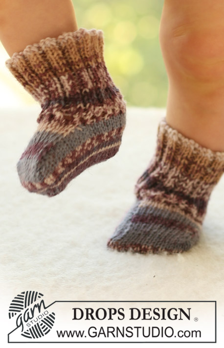 Ferdinand / DROPS Baby 18-18 - Souprava: dětský pulovr a ponožky pletené z příze DROPS Fabel