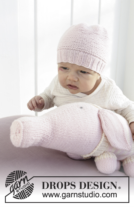 Sweet Betty / DROPS Baby 29-10 - Set consists of: Hat for baby with garter stitch and toy pig with stripes. Sizes premature - 4 years.
The set is knitted in DROPS BabyMerino.