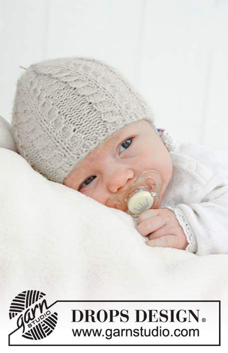 Baby Akorn / DROPS Baby 31-1 - Bonnet tricoté pour bébé, avec torsades, en DROPS Puna. Du 0 mois – 4 ans..