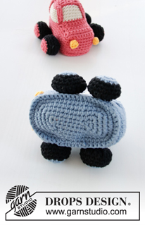 My First Car / DROPS Baby 31-26 - Crocheted car for baby. Piece is crocheted in DROPS Paris.