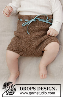 Shorts and Sweet / DROPS Baby 33-23 - Short tricoté pour bébé, en point texturé, en DROPS Flora. De la taille prématuré au 2 ans.