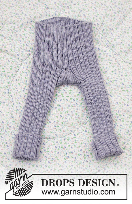 Baby Talk Pants / DROPS Baby 33-31 - Pantalon tricoté en côtes pour bébé et bonnet tricoté au point de riz, en DROPS BabyMerino.
De la taille Prématuré au 4 ans