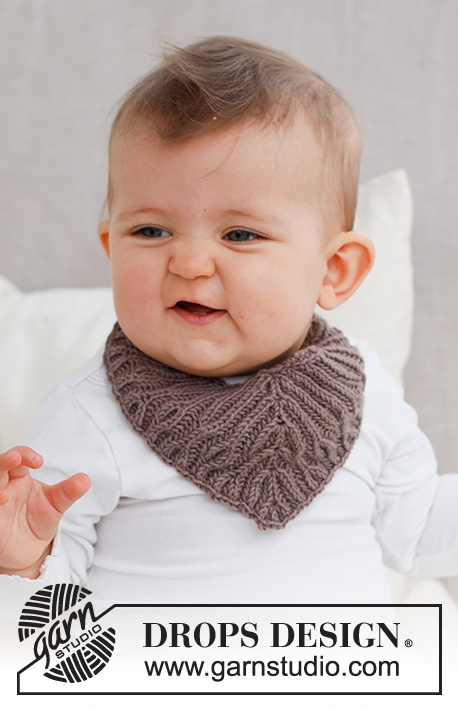 Little Peanut / DROPS Baby 42-15 - Babete tricotado para bebé, em canelado inglês, em DROPS Baby Merino. Tamanhos: 1 - 18 meses.
