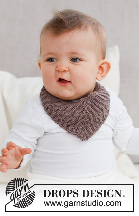 Little Peanut / DROPS Baby 42-15 - Babete tricotado para bebé, em canelado inglês, em DROPS Baby Merino. Tamanhos: 1 - 18 meses.