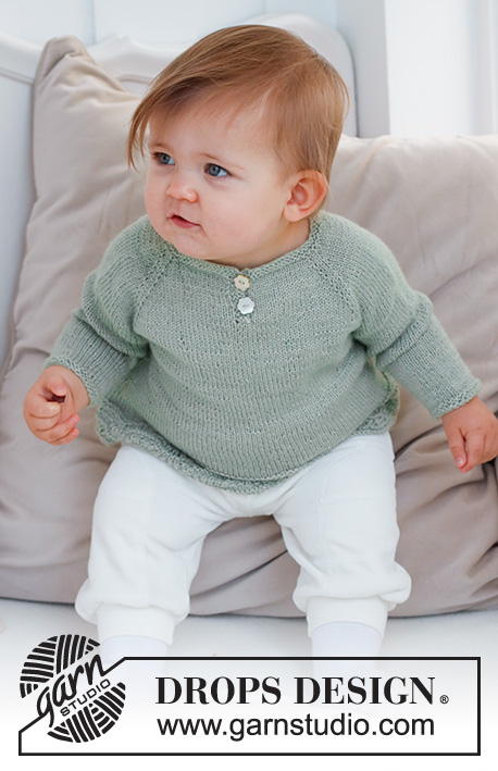 Little Pea / DROPS Baby 42-8 - Dětský a baby raglánový pulovr s vlnkovým a ažurovým vzorem pletený shora dolů z příze DROPS Safran. Velikost 0 - 6 let.