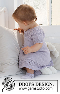 Bellflower Dress / DROPS Baby 43-11 - Robe tricotée de haut en bas pour bébé et enfant, avec empiècement arrondi et point ajouré, en DROPS Alpaca. Du 0 au 4 ans.