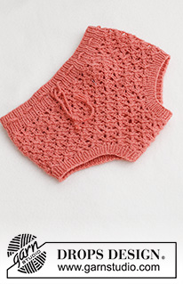 Cotswolds Shorts / DROPS Baby 43-14 - Calções tricotados para bebé em DROPS BabyMerino, com ponto rendado. Tamanhos: 1 mês - 2 anos.