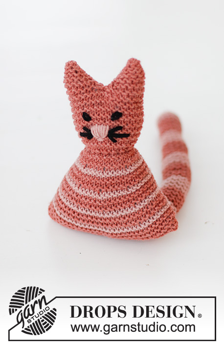 Cleo the Cat / DROPS Baby 43-22 - Gato tricotado para bebé e criança em DROPS Merino Extra Fine. Tema: Brinquedos.