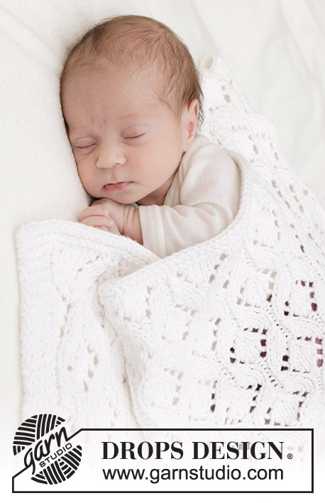 Bright Cuddles Blanket / DROPS Baby 46-4 - Neulottu vauvanpeitto DROPS Big Merino -langasta. Työssä on pitsineuletta.