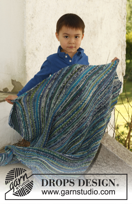 Snuggles / DROPS Children 23-34 - Couverture tricotée au point mousse avec 2 fils DROPS Fabel. Thème: Couverture bébé