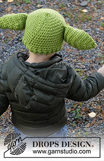 Green Ears / DROPS Children 37-23 - Gehäkelte Mütze mit großen Ohren für Kinder in DROPS Snow. Größe 1 - 8 Jahre. Thema: Halloween.