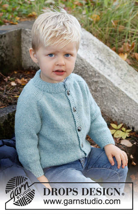Tiny Cloud Cardigan / DROPS Children 40-13 - Knitted jacket for children in DROPS Sky. The piece is worked top down with double neck and saddle shoulders. Sizes 3 – 14 years.