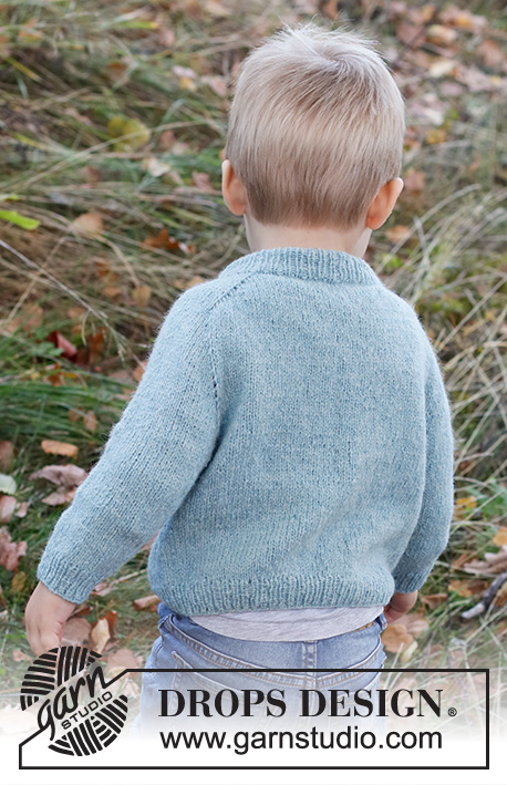 Tiny Cloud Cardigan / DROPS Children 40-13 - Knitted jacket for children in DROPS Sky. The piece is worked top down with double neck and saddle shoulders. Sizes 3 – 14 years.