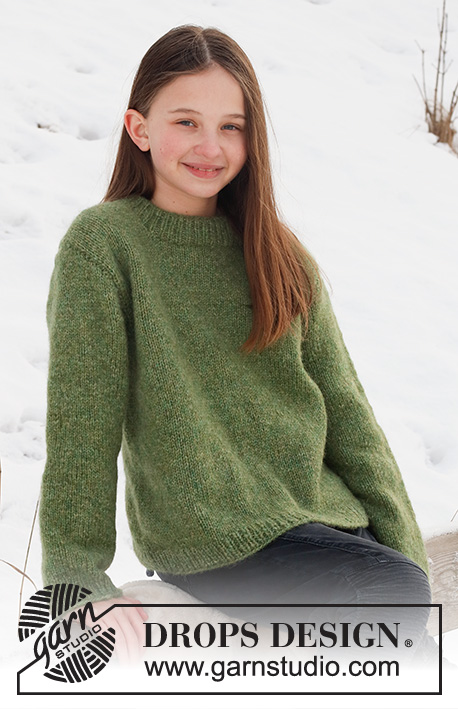 Fresh Lime / DROPS Children 41-12 - Strikket genser i DROPS Air. Arbeidet strikkes i glattstrikk med dobbel halskant. Størrelse 2 – 12 år.