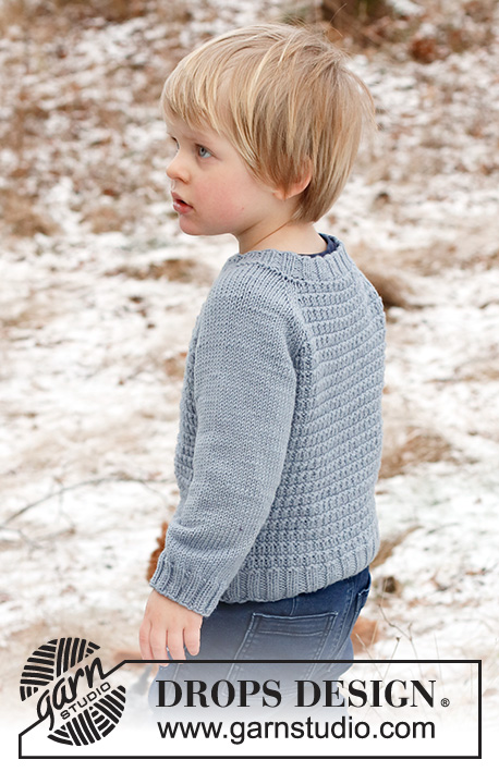 Open Breeze / DROPS Children 41-16 - Dětský raglánový pulovr se strukturovým vzorem pletený shora dolů z příze DROPS Merino Extra Fine. Velikost 2 – 12 let.