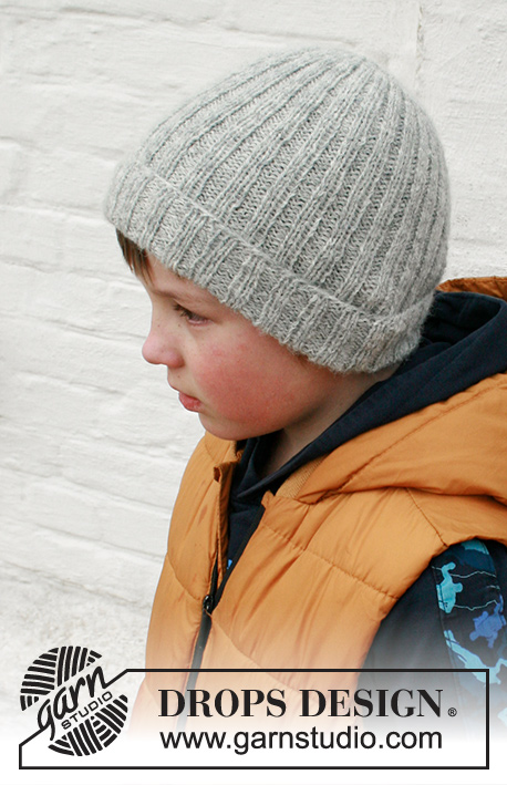 Winter Fun / DROPS Children 41-28 - Bonnet enfant tricoté en DROPS Sky. Se tricote en côtes avec revers. Du 2 au 12 ans