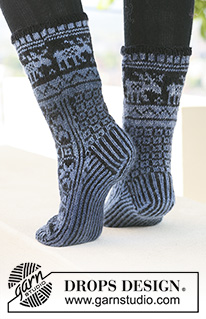 Free patterns - Weihnachtliche Socken & Hausschuhe / DROPS 121-3