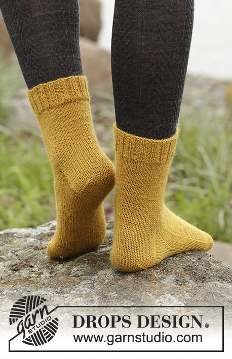 Mustard Toes / DROPS Extra 0-1365 - Knitted socks in DROPS Fabel. Size 35-43