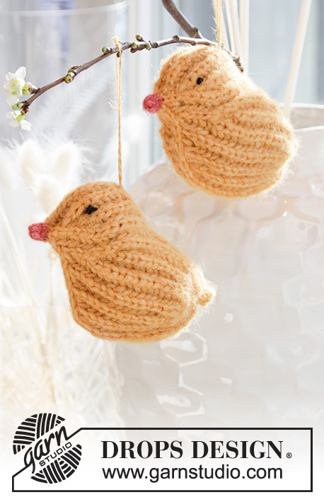 Piu Piu / DROPS Extra 0-1485 - Knitted Easter Chick in DROPS Air. The piece is worked in English rib. Theme: Easter.