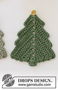 Christmas Tree Coasters / DROPS Extra 0-1559 - Crocheted Christmas tree coasters in DROPS Paris. Theme: Christmas.