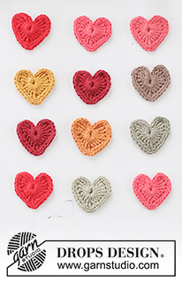 Tiny Happy Hearts / DROPS Extra 0-1564 - Gehaakte harten in DROPS Safran. Thema: Kerst.