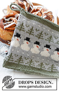 Snowman Time Potholders / DROPS Extra 0-1575 - Knitted pot-holders with Nordic pattern, snowmen and Christmas trees in DROPS Cotton Light. Theme: Christmas.