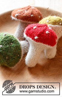 Enchanted Mushrooms / DROPS Extra 0-1584 - Knitted mushroom/Christmas decoration in Alpaca with garter stitch or stocking stitch and French knots. Work from bottom up. Theme: Christmas.