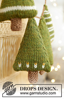 Christmas Woods / DROPS Extra 0-1609 - Vánoční ozdoby - stromečky pletené z příze DROPS Lima. Motiv: Vánoce.